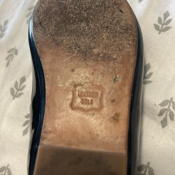 Beautiful shoes girl - Picture 7 of 10